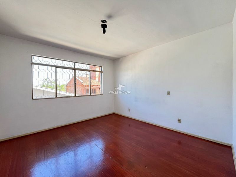 Casa/ Fundos 3 quartos  em ERECHIM