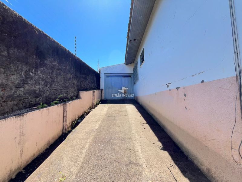 Casa/ Fundos 3 quartos  em ERECHIM