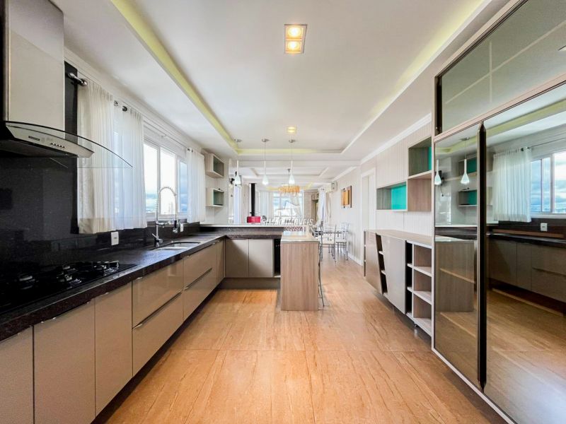 Apartamento 4 quartos  em ERECHIM