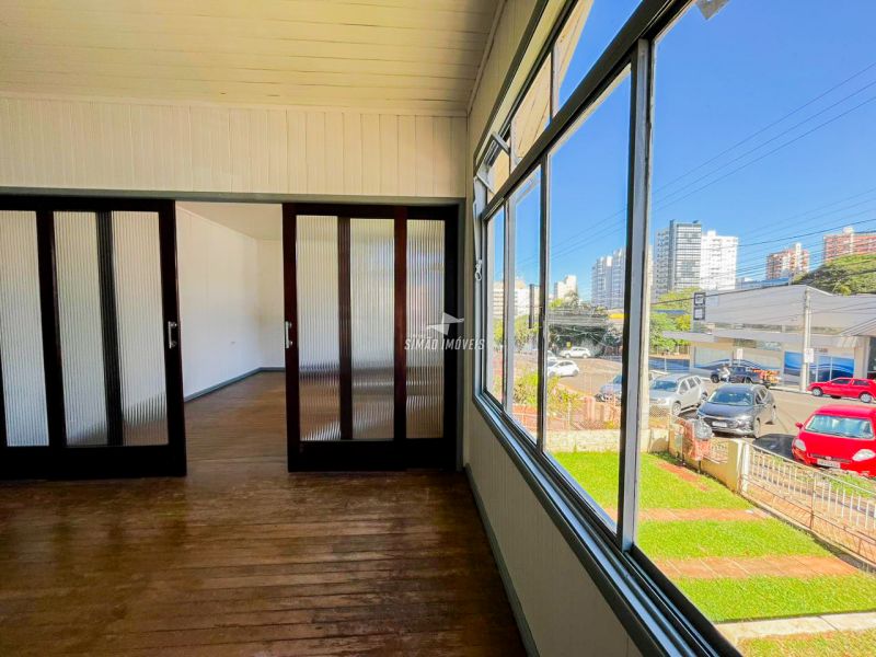 Casa Comercial 4 quartos  em ERECHIM