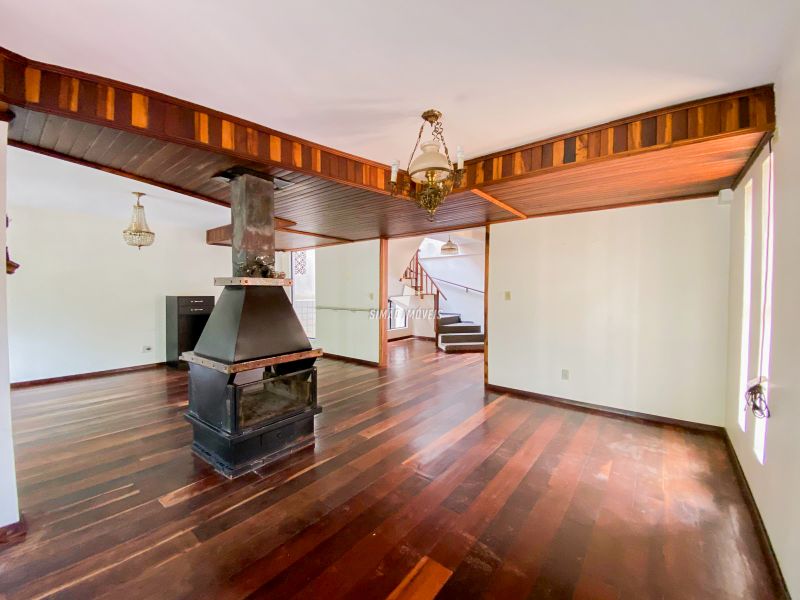 Casa Comercial 4 quartos  em ERECHIM