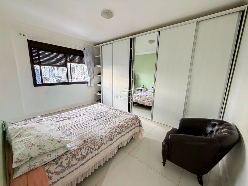 Apartamento 4 quartos  em ERECHIM