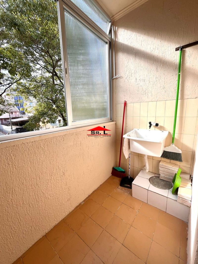 Apto no bairro VILA IPIRANGA em PORTO ALEGRE