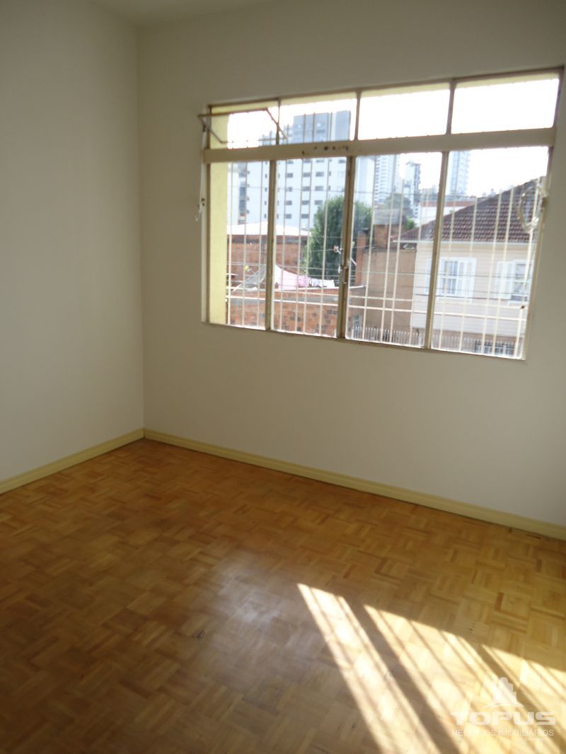 Casa P.Superior 3 quartos  no bairro SANTA CATARINA em CAXIAS DO SUL