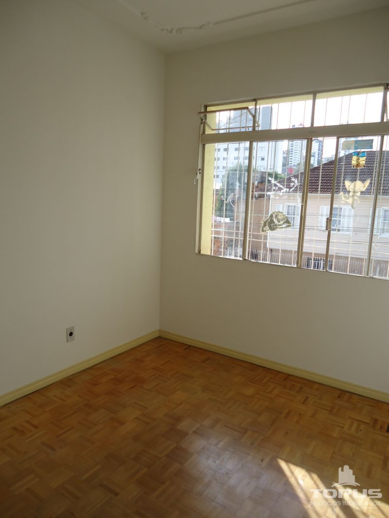 Casa P.Superior 3 quartos  no bairro SANTA CATARINA em CAXIAS DO SUL