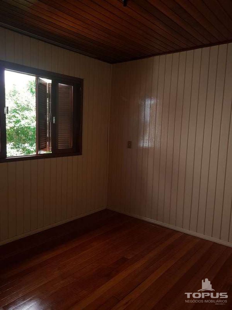 Casa P.Superior 3 quartos  no bairro MEDIANEIRA em CAXIAS DO SUL