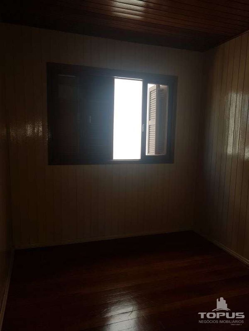 Casa P.Superior 3 quartos  no bairro MEDIANEIRA em CAXIAS DO SUL