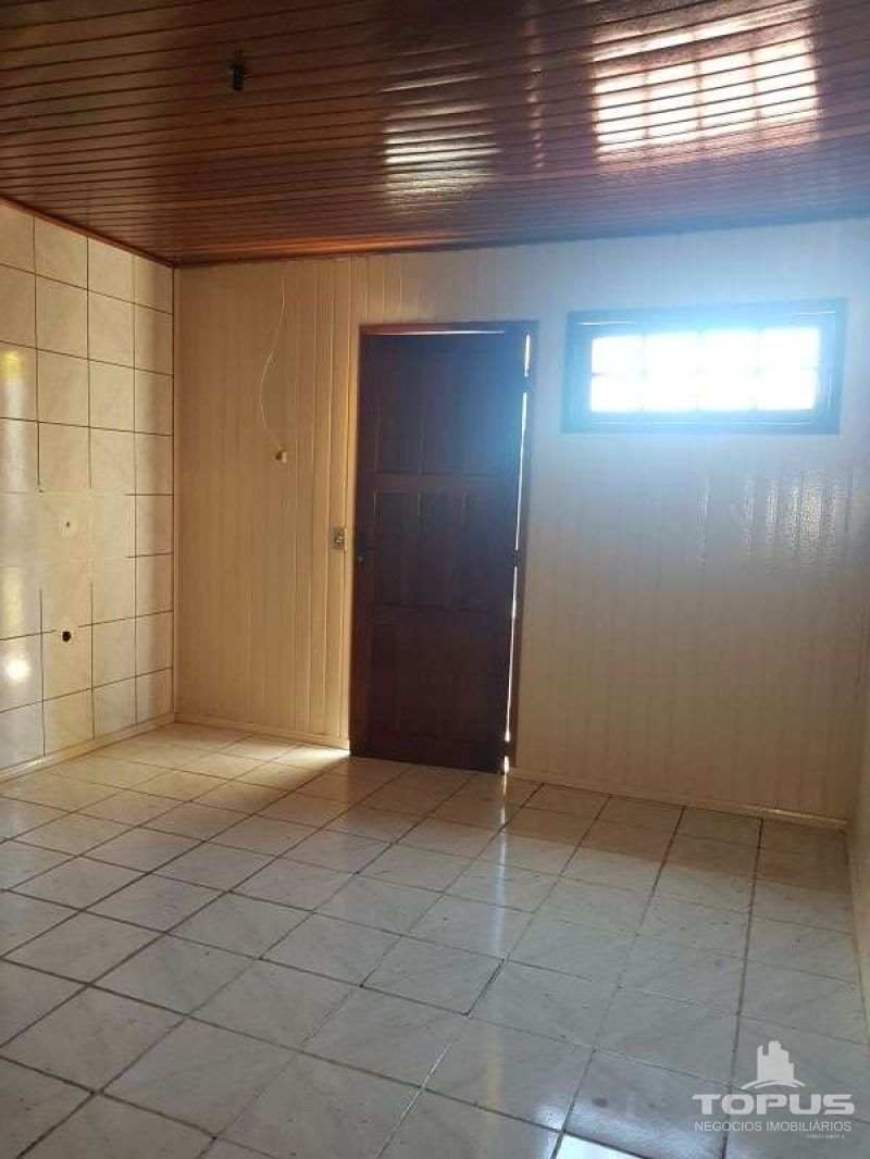 Casa P.Superior 3 quartos  no bairro MEDIANEIRA em CAXIAS DO SUL