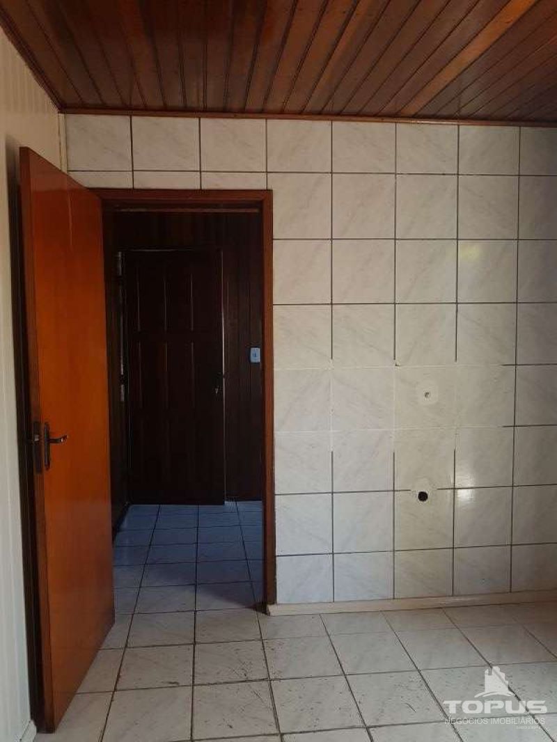 Casa P.Superior 3 quartos  no bairro MEDIANEIRA em CAXIAS DO SUL