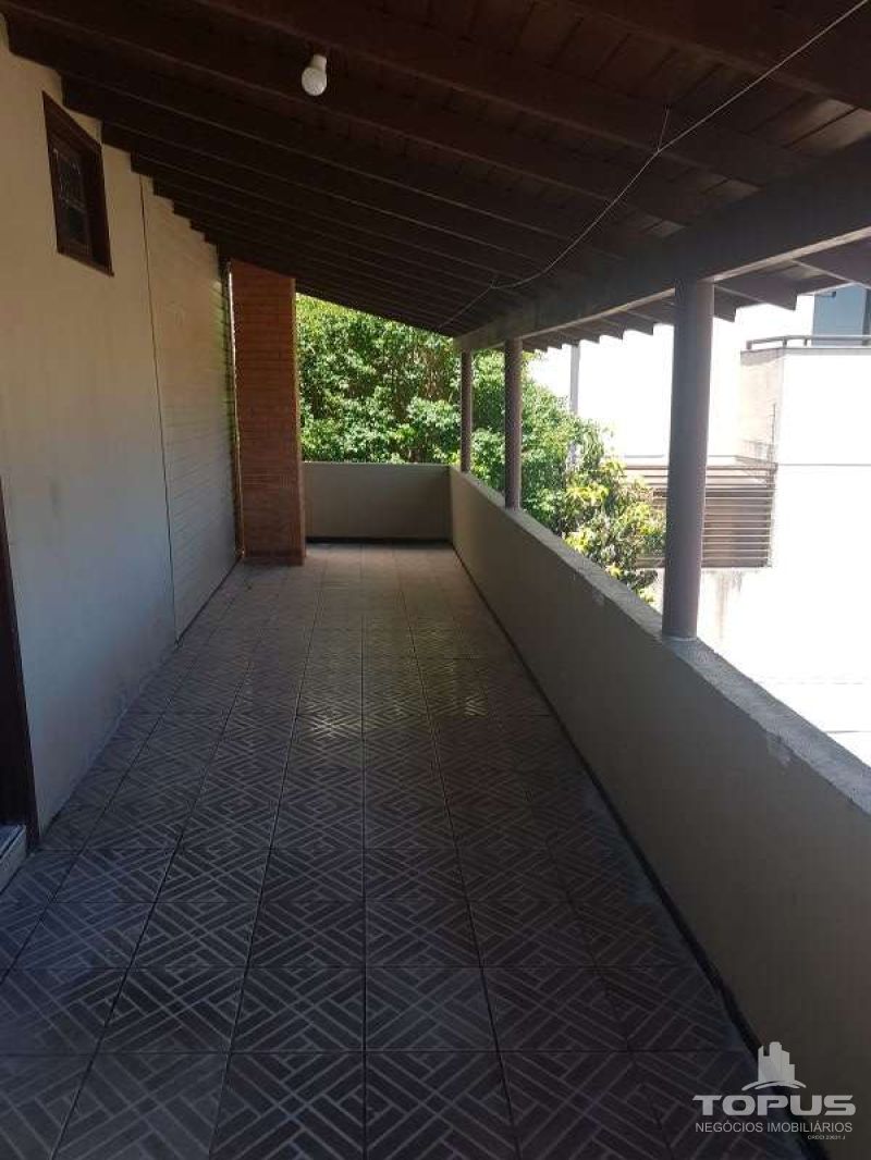 Casa P.Superior 3 quartos  no bairro MEDIANEIRA em CAXIAS DO SUL