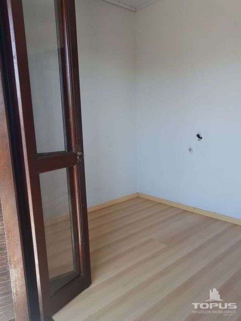 Casa P.Superior 2 quartos  no bairro CHARQUEADAS em CAXIAS DO SUL