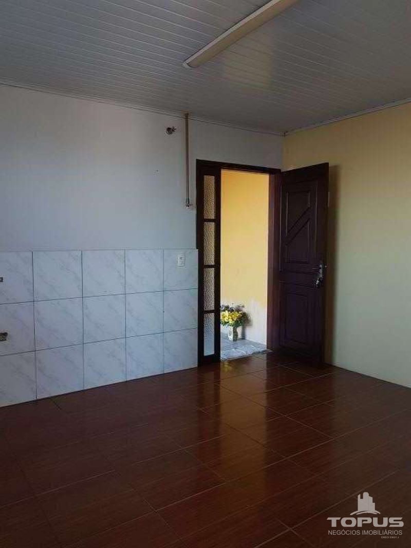 Casa P.Superior 2 quartos  no bairro CHARQUEADAS em CAXIAS DO SUL