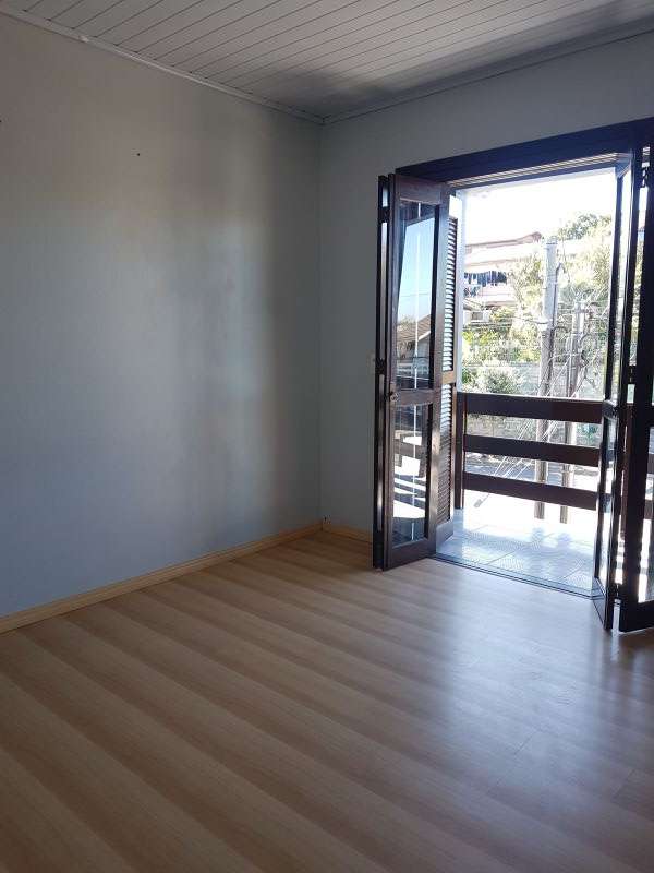 Casa P.Superior 2 quartos  no bairro CHARQUEADAS em CAXIAS DO SUL