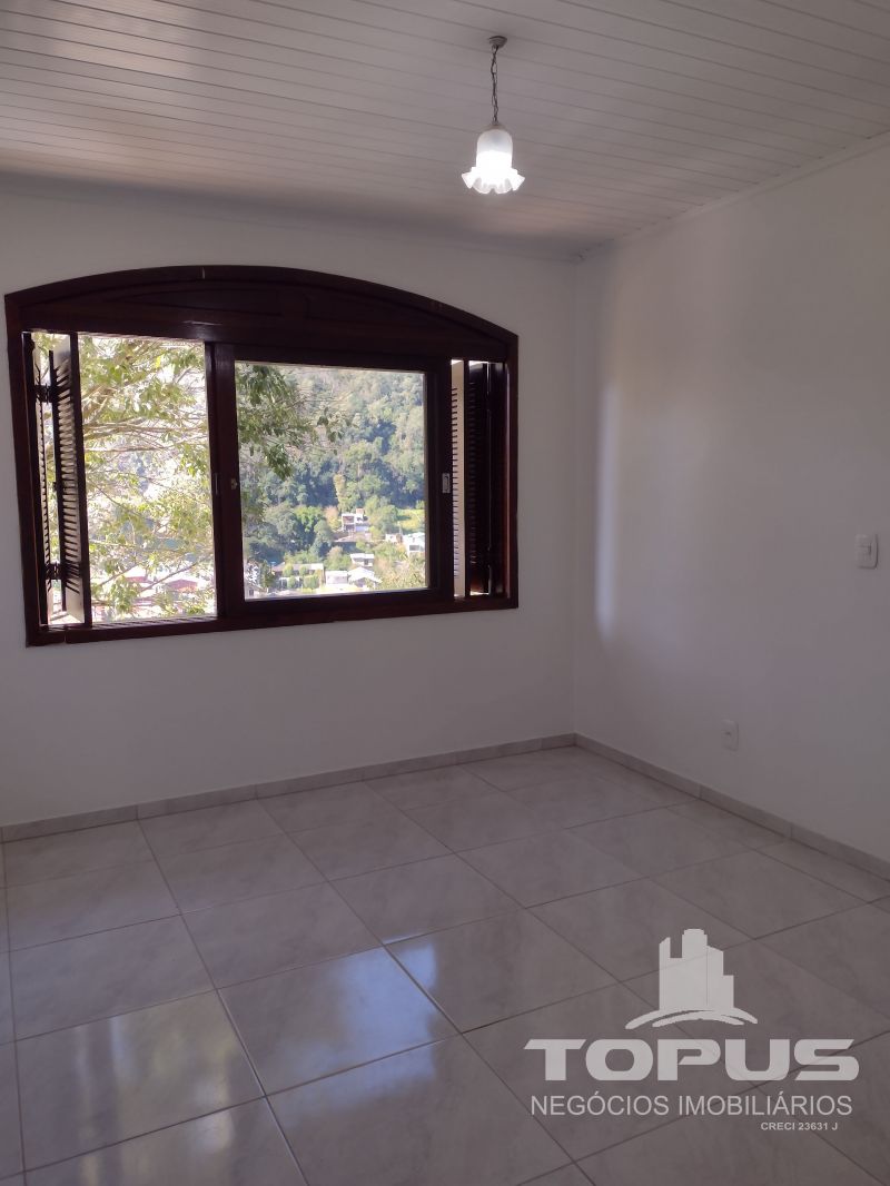 Casa P.Superior 3 quartos  no bairro GALOPOLIS em CAXIAS DO SUL