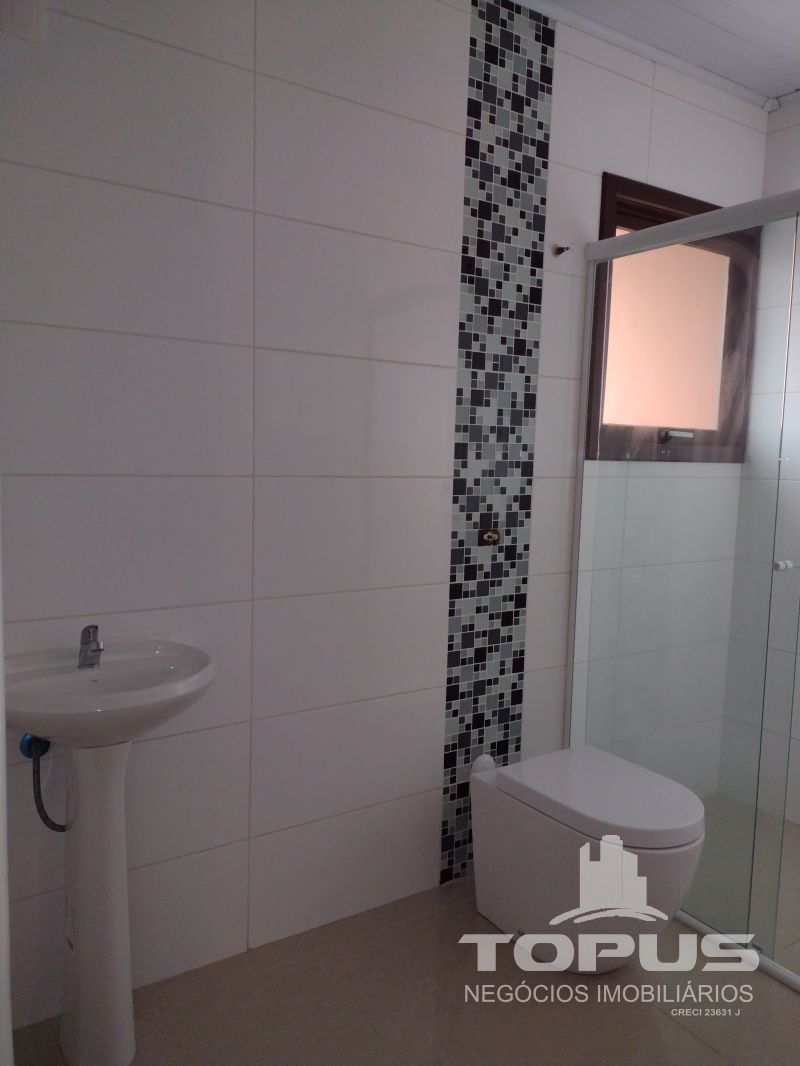 Sobrado 3 quartos  no bairro MARECHAL FLORIANO em CAXIAS DO SUL