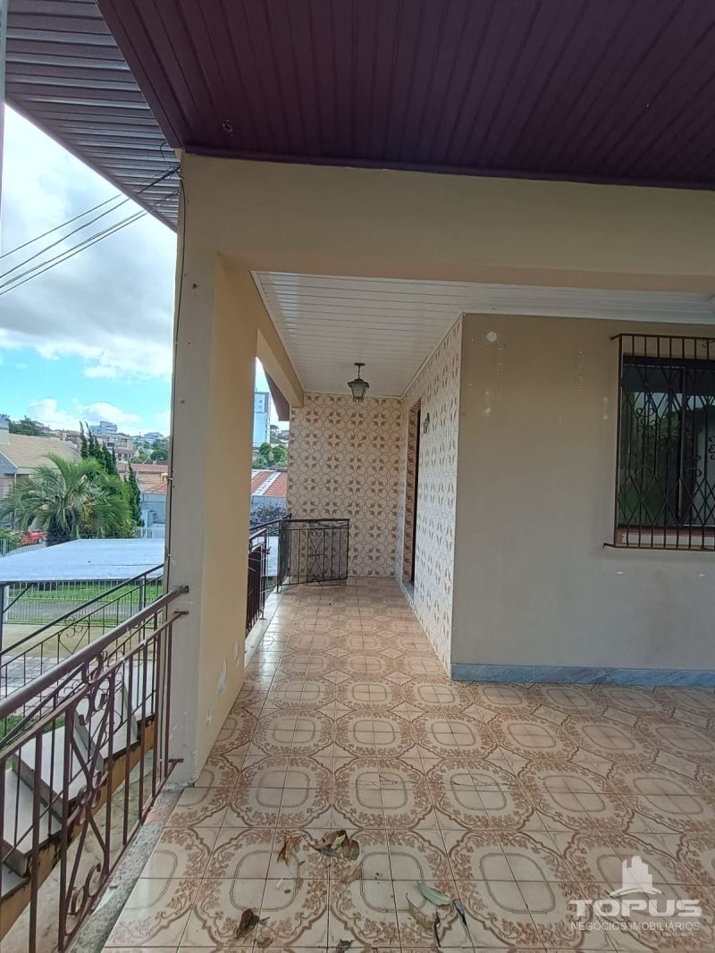 Casa Independente 4 quartos  no bairro RIO BRANCO em CAXIAS DO SUL