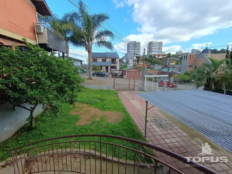 Casa Independente 4 quartos  no bairro RIO BRANCO em CAXIAS DO SUL