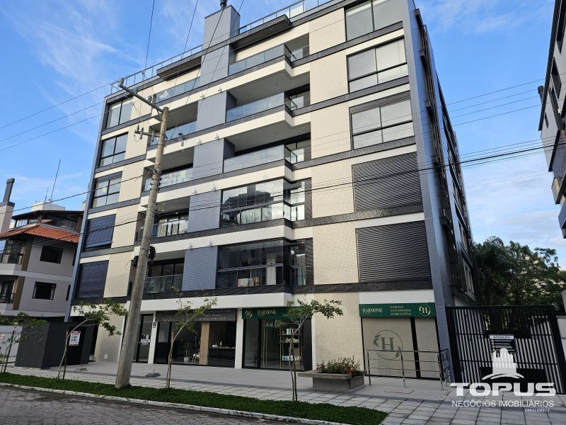 Apartamento 3 quartos  no bairro JURERE em FLORIANOPOLIS