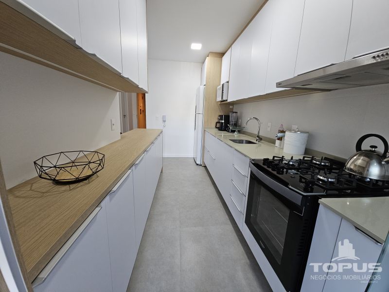 Apartamento 3 quartos  no bairro JURERE em FLORIANOPOLIS
