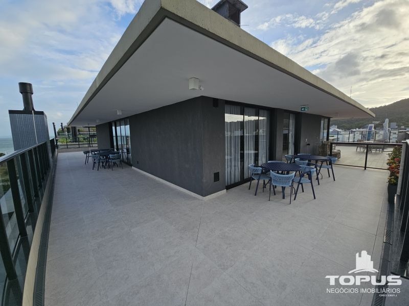 Apartamento 3 quartos  no bairro JURERE em FLORIANOPOLIS