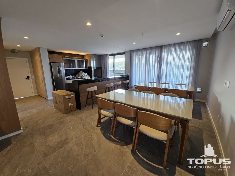 Apartamento 3 quartos  no bairro JURERE em FLORIANOPOLIS