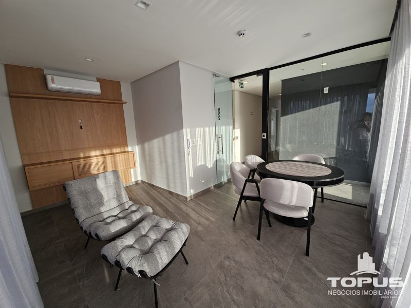 Apartamento 3 quartos  no bairro JURERE em FLORIANOPOLIS