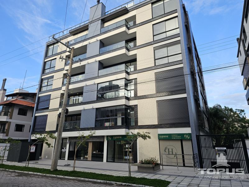 Apartamento 3 quartos  no bairro JURERE em FLORIANOPOLIS
