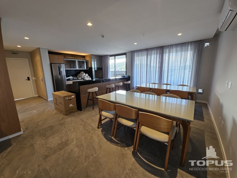 Apartamento 3 quartos  no bairro JURERE em FLORIANOPOLIS