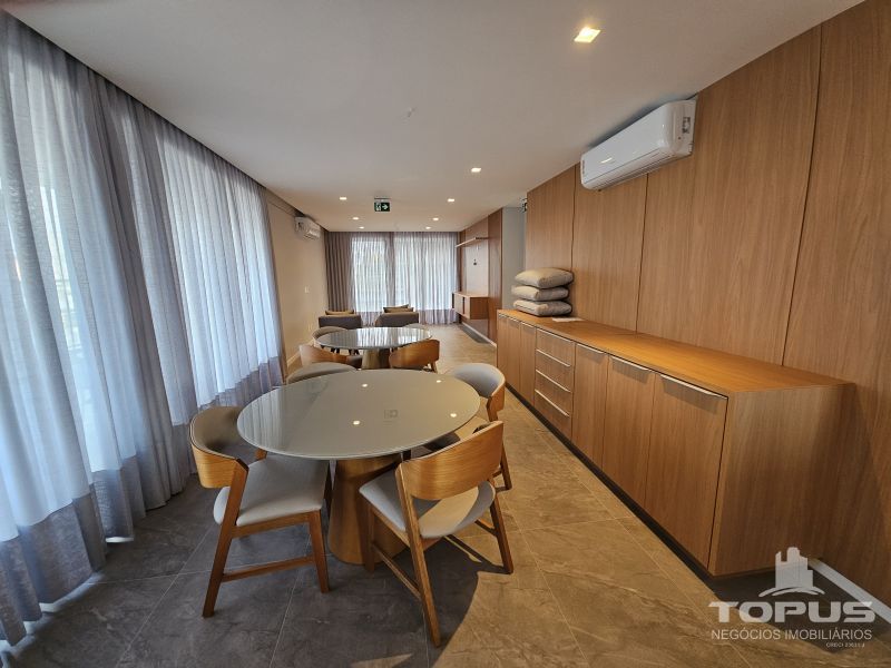 Apartamento 3 quartos  no bairro JURERE em FLORIANOPOLIS