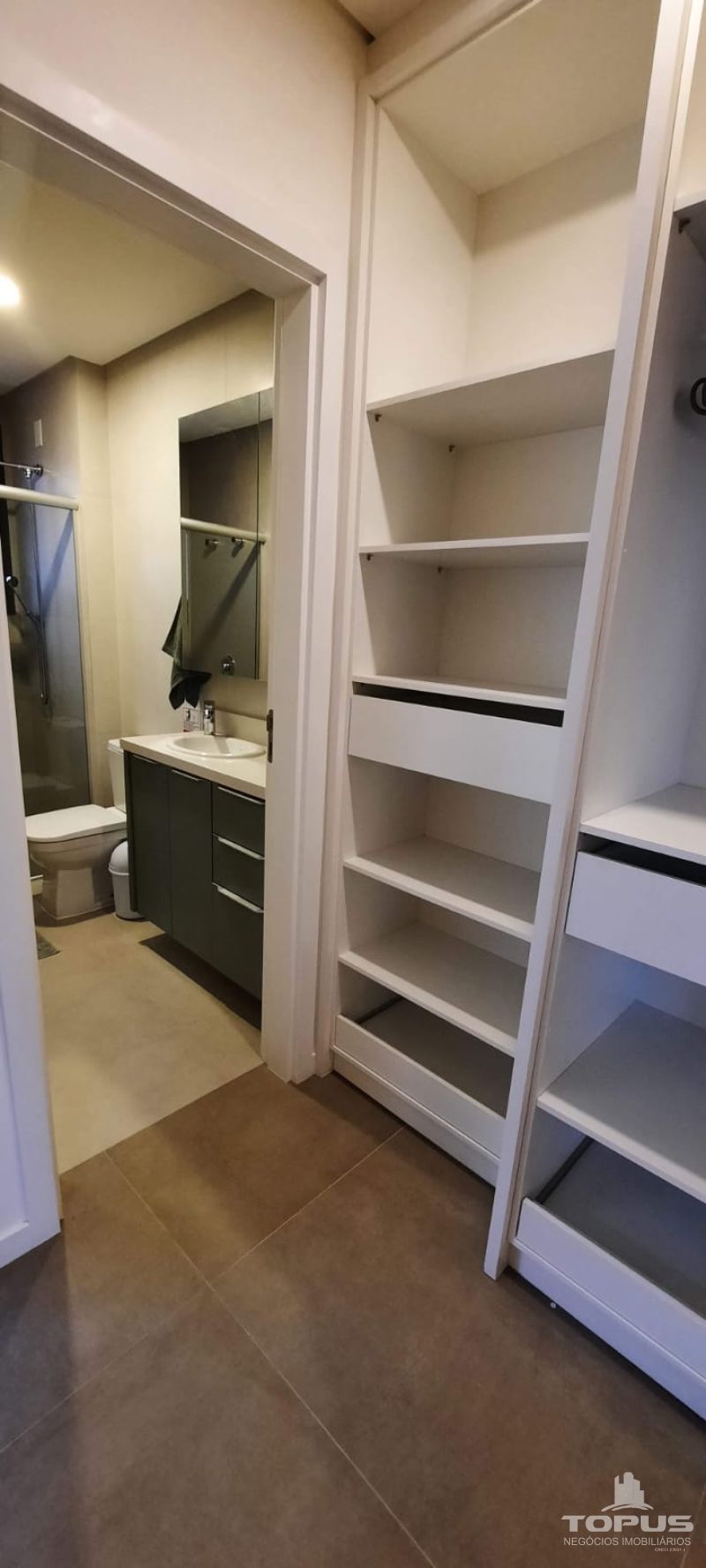 Apartamento 3 quartos  no bairro JURERE em FLORIANOPOLIS
