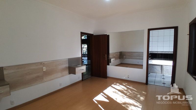 Casa Independente 3 quartos  no bairro NOSSA SENHORA DA SAUDE em CAXIAS DO SUL