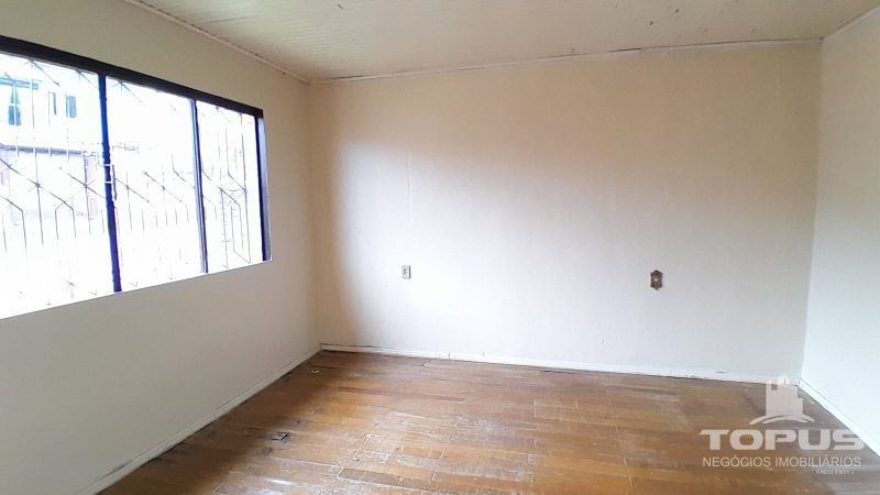 Casa Independente 4 quartos  no bairro JARDIM IRACEMA em CAXIAS DO SUL
