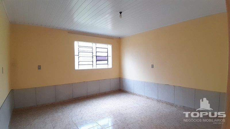 Casa Independente 4 quartos  no bairro JARDIM IRACEMA em CAXIAS DO SUL