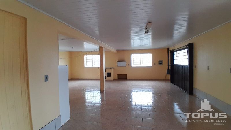 Casa Independente 4 quartos  no bairro JARDIM IRACEMA em CAXIAS DO SUL