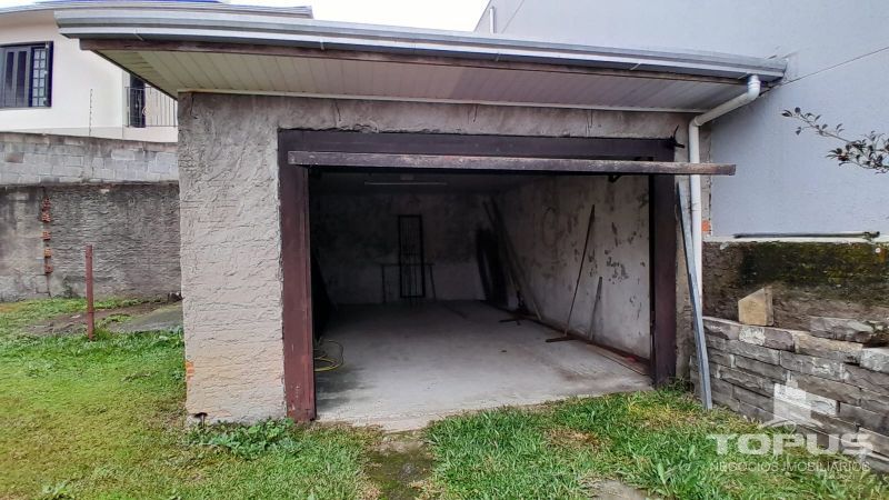 Casa Independente 4 quartos  no bairro JARDIM IRACEMA em CAXIAS DO SUL