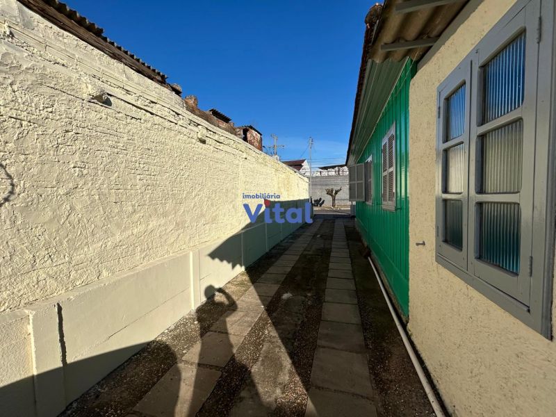 Casa 2D  no bairro FATIMA em CANOAS