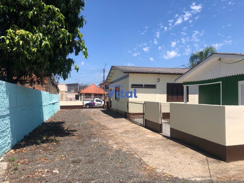 Casa 2D  no bairro MATHIAS VELHO em CANOAS