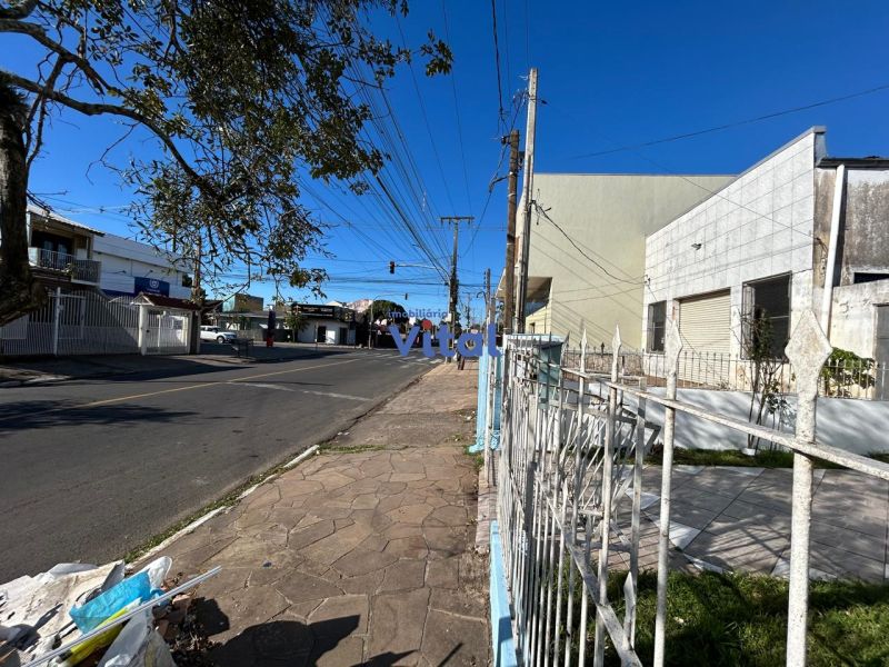 Casa 2D  no bairro RIO BRANCO em CANOAS