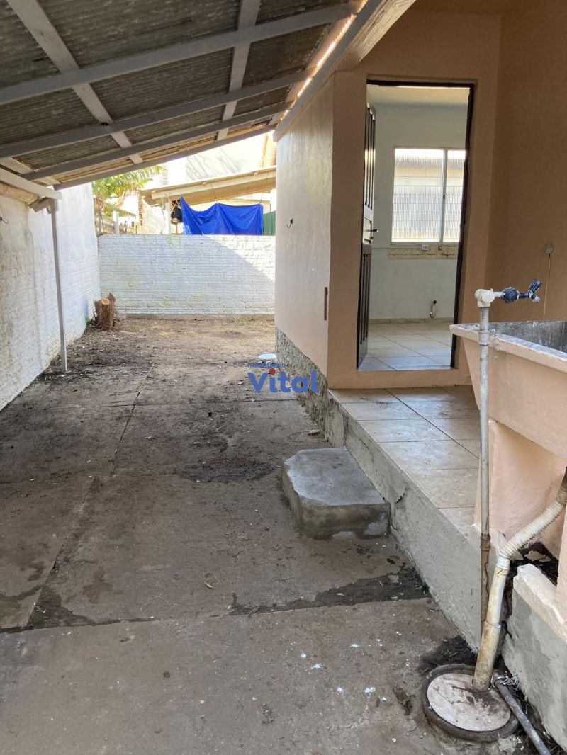Casa 2D  no bairro FATIMA em CANOAS