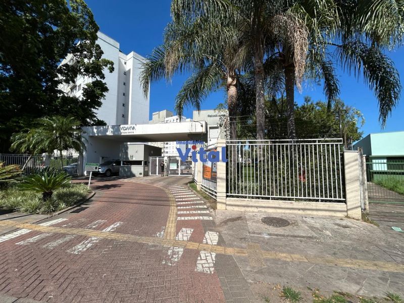 Casa 2 Suítes no bairro CENTRO em CANOAS