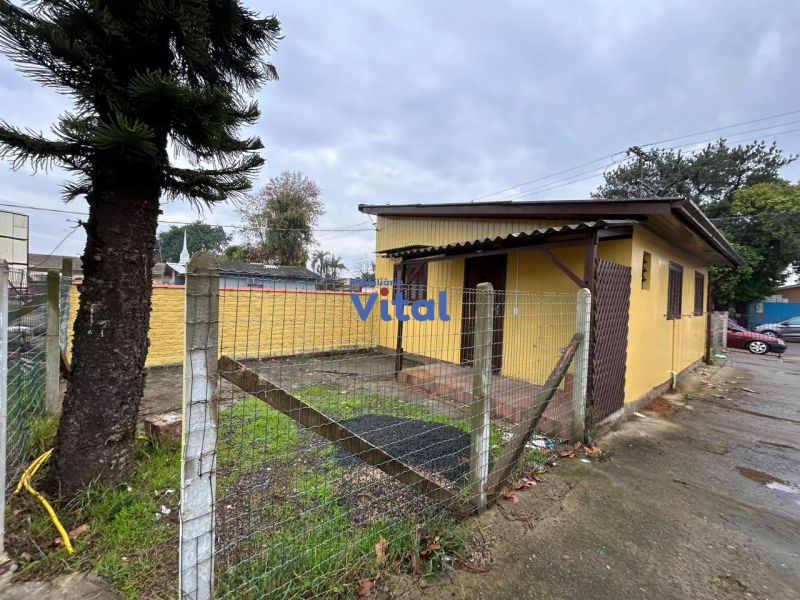 Casa 2D  no bairro RIO BRANCO em CANOAS