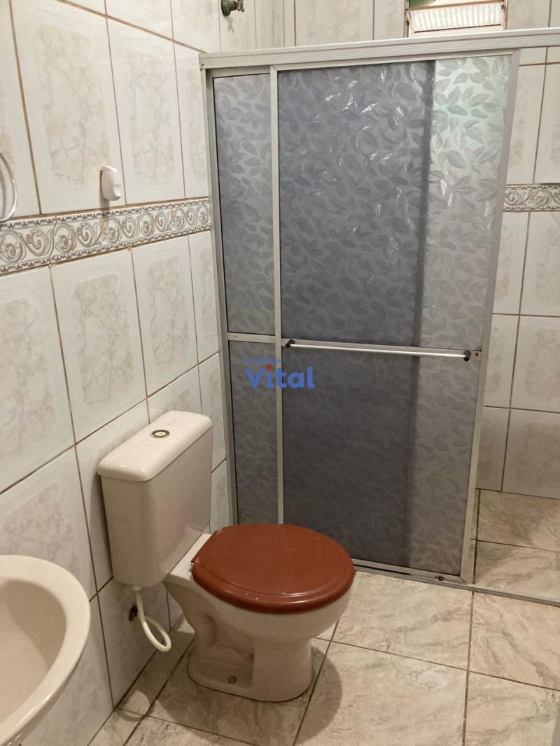 Casa 2D  no bairro FATIMA em CANOAS