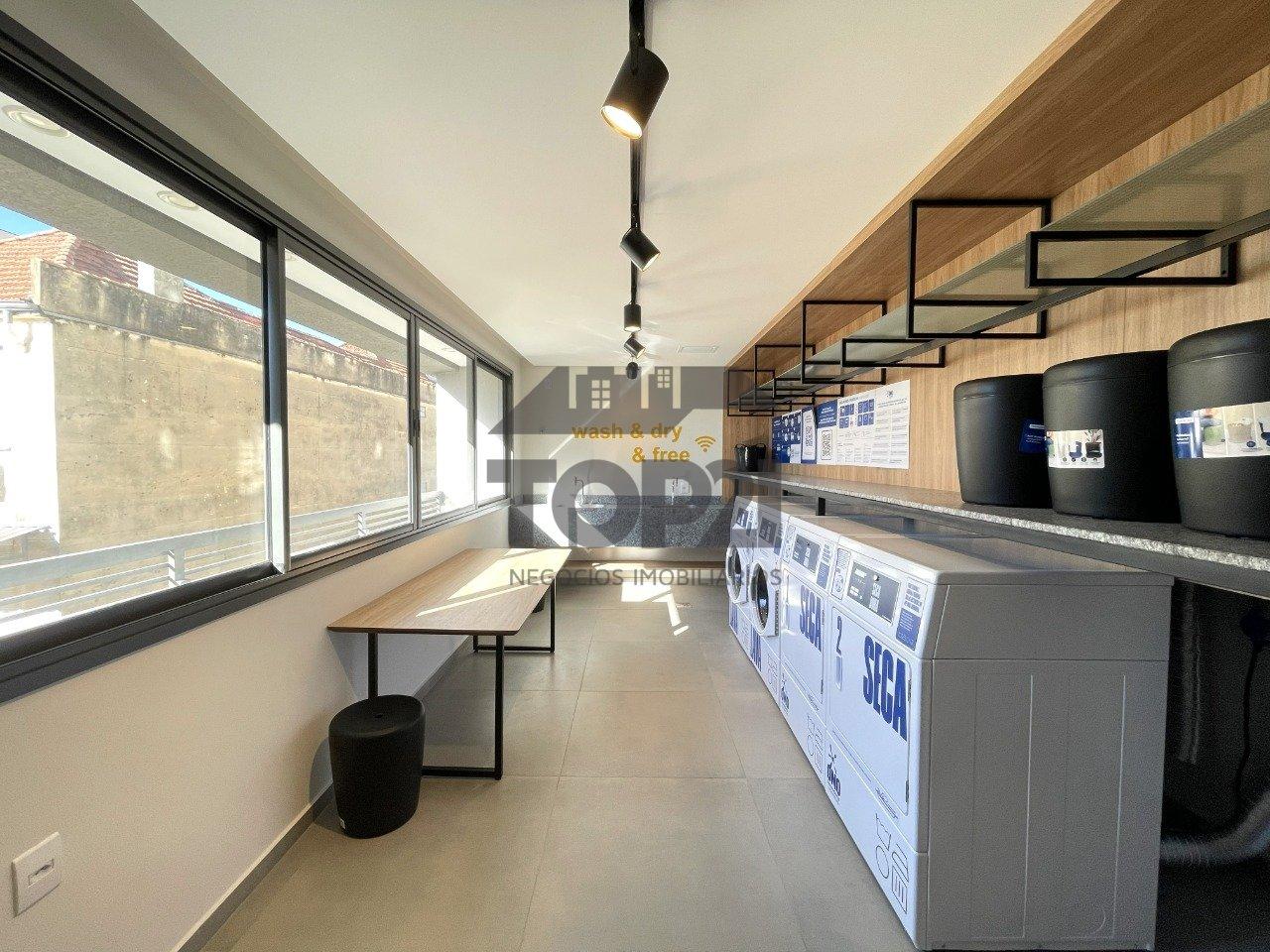 Apartamento  no bairro Floresta em Porto Alegre