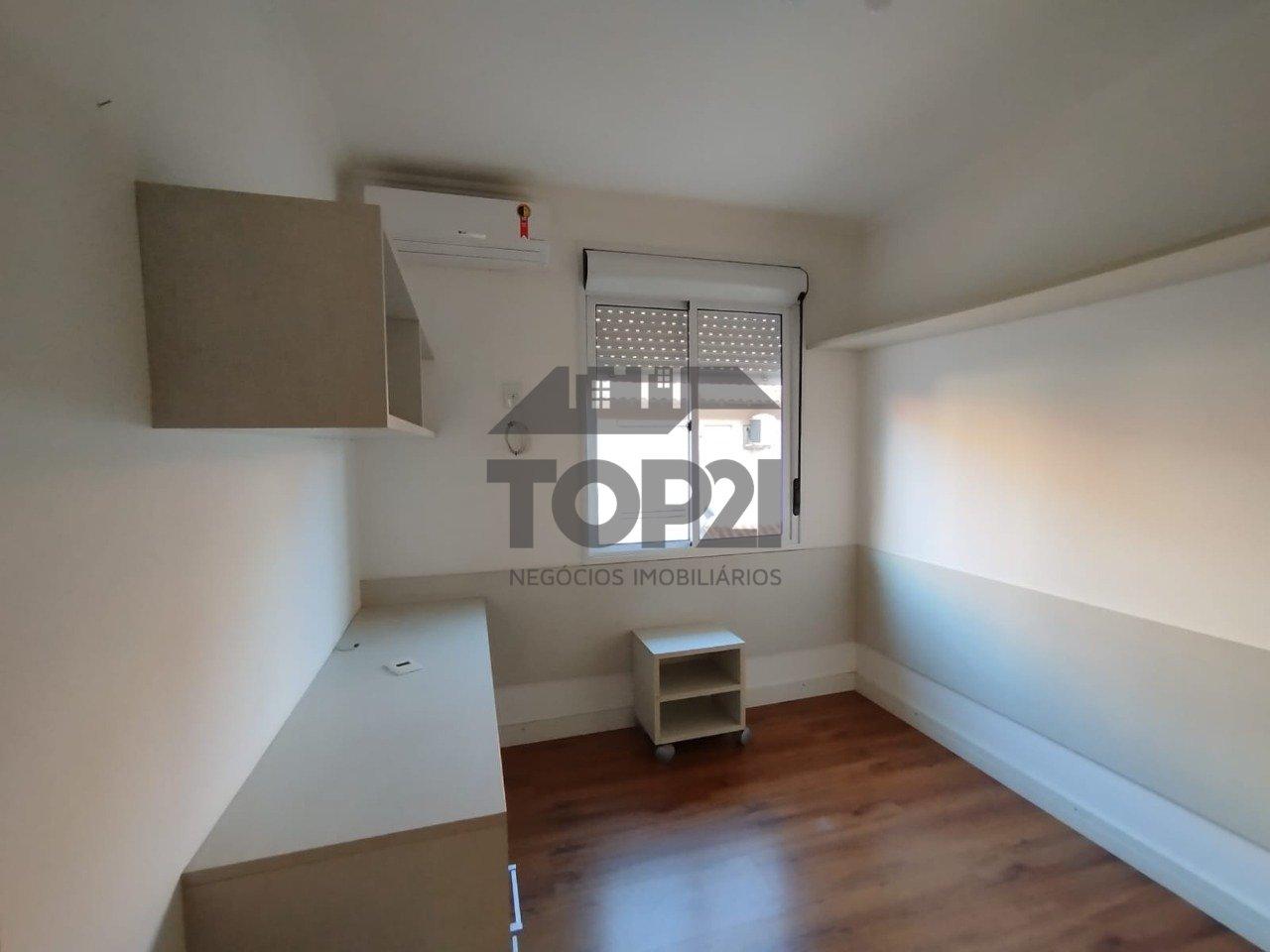 Casa Em Condomínio  no bairro Sarandi em Porto Alegre