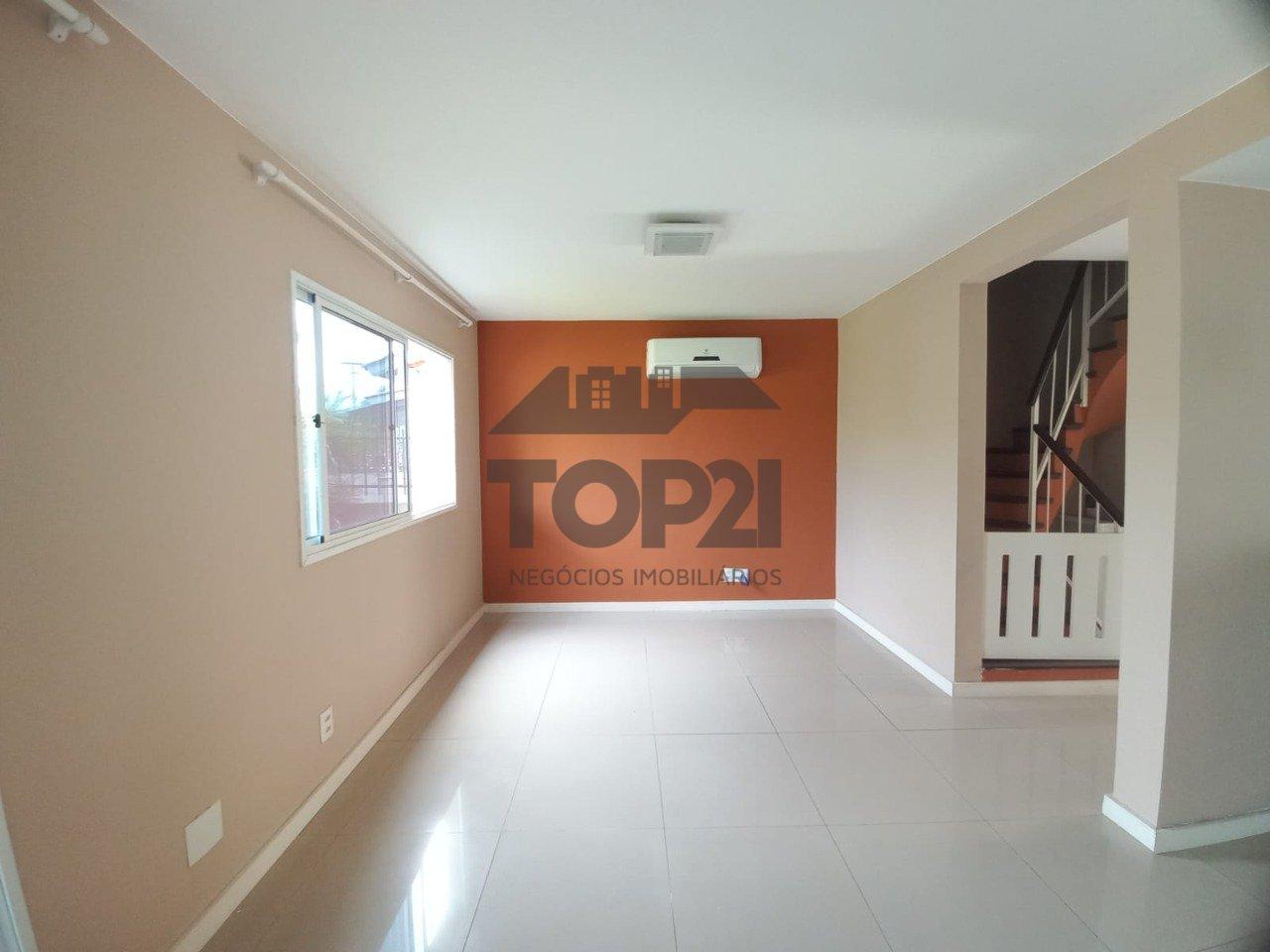 Casa Em Condomínio  no bairro Sarandi em Porto Alegre