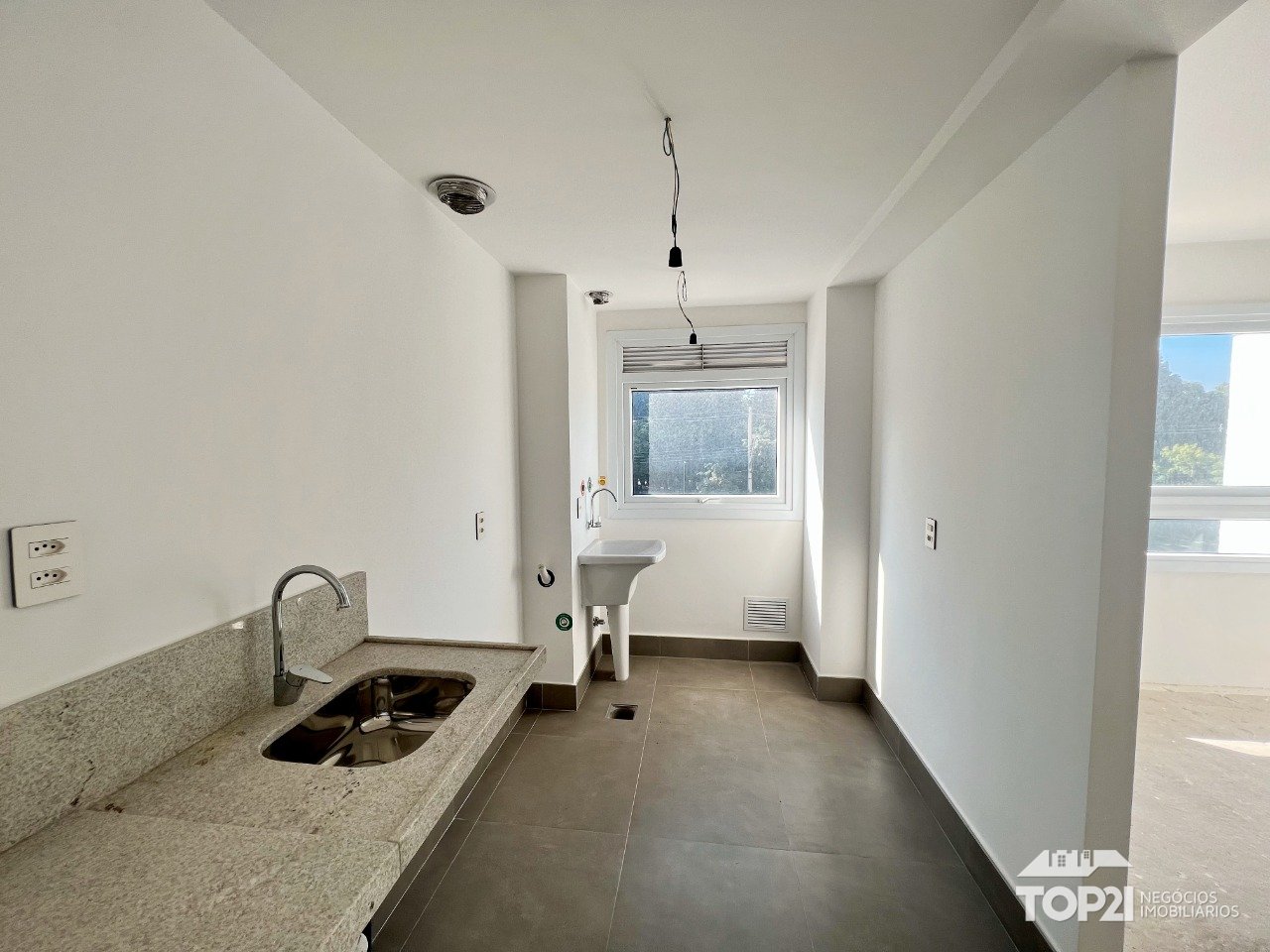 Apartamento  no bairro Jardim Lindoia em Porto Alegre