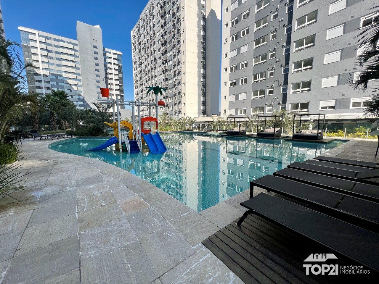 Apartamento  no bairro Jardim Lindoia em Porto Alegre