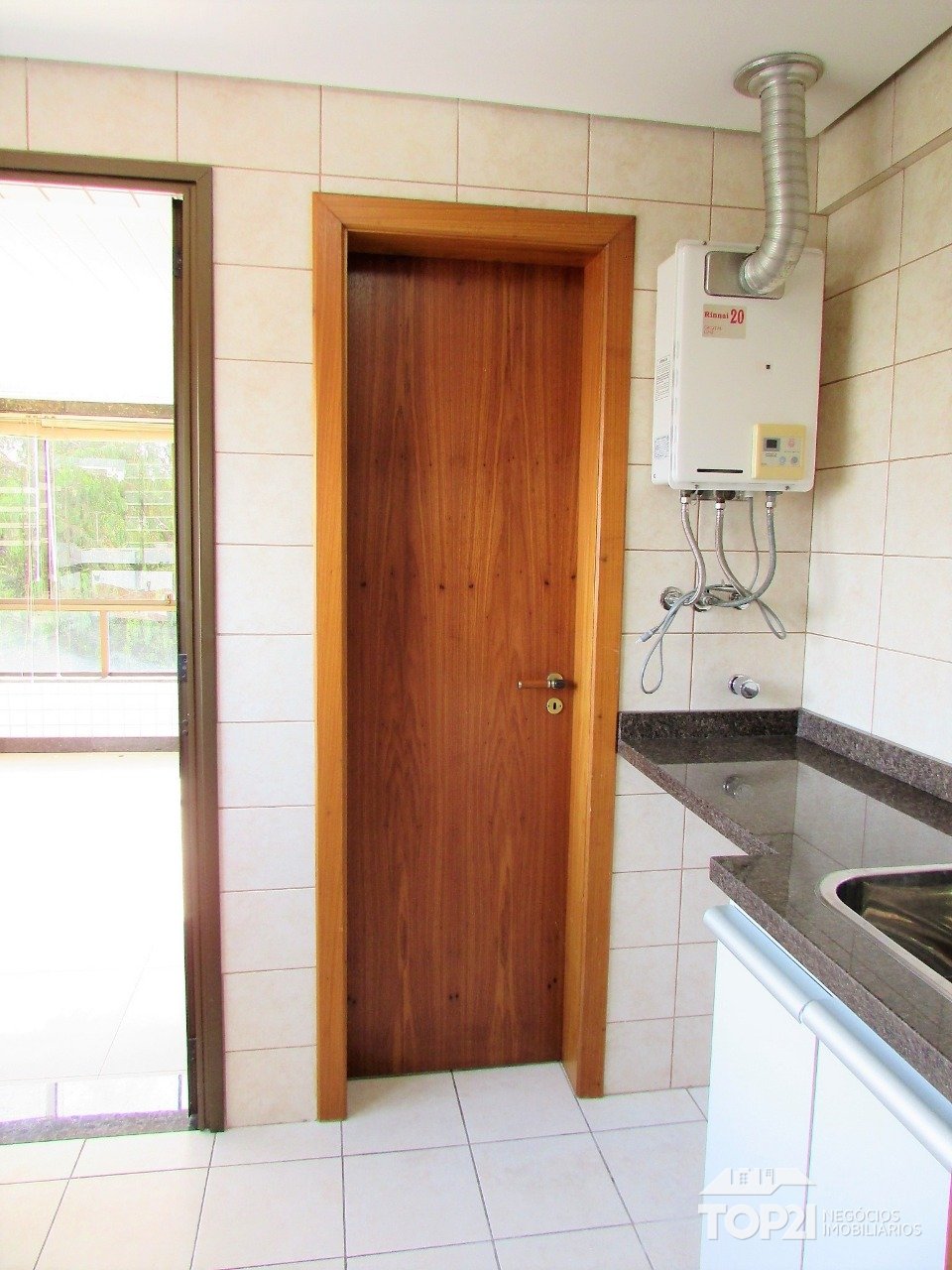 Apartamento  no bairro Jardim Lindoia em Porto Alegre