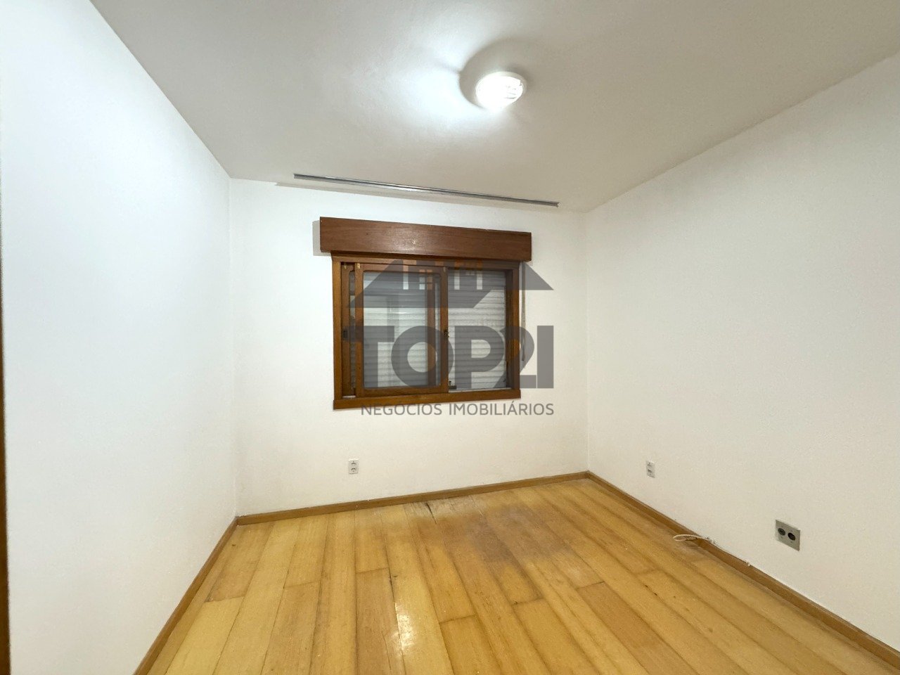Apartamento  no bairro Sao Sebastiao em Porto Alegre