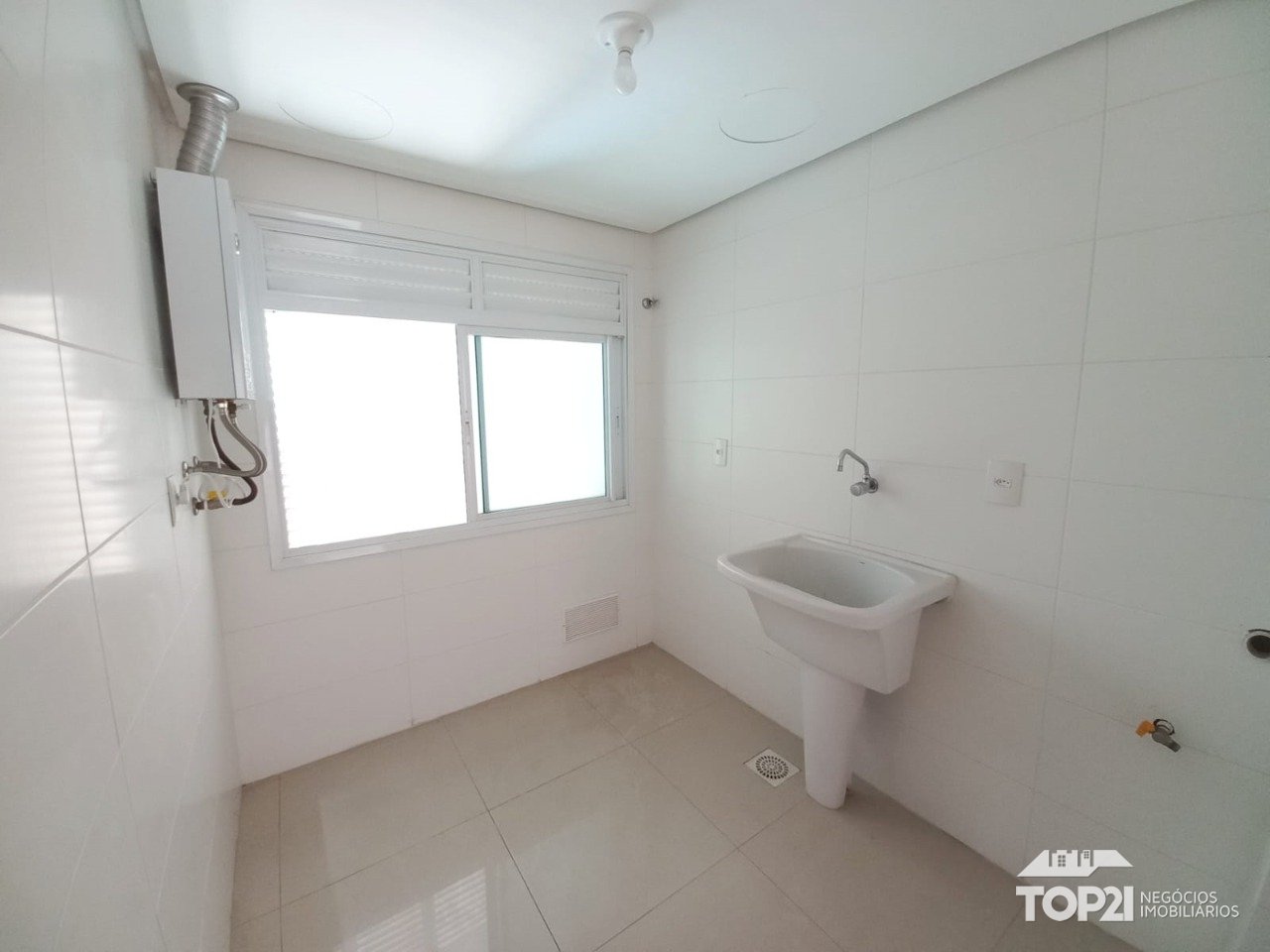 Apartamento  no bairro Passo Da Areia em Porto Alegre